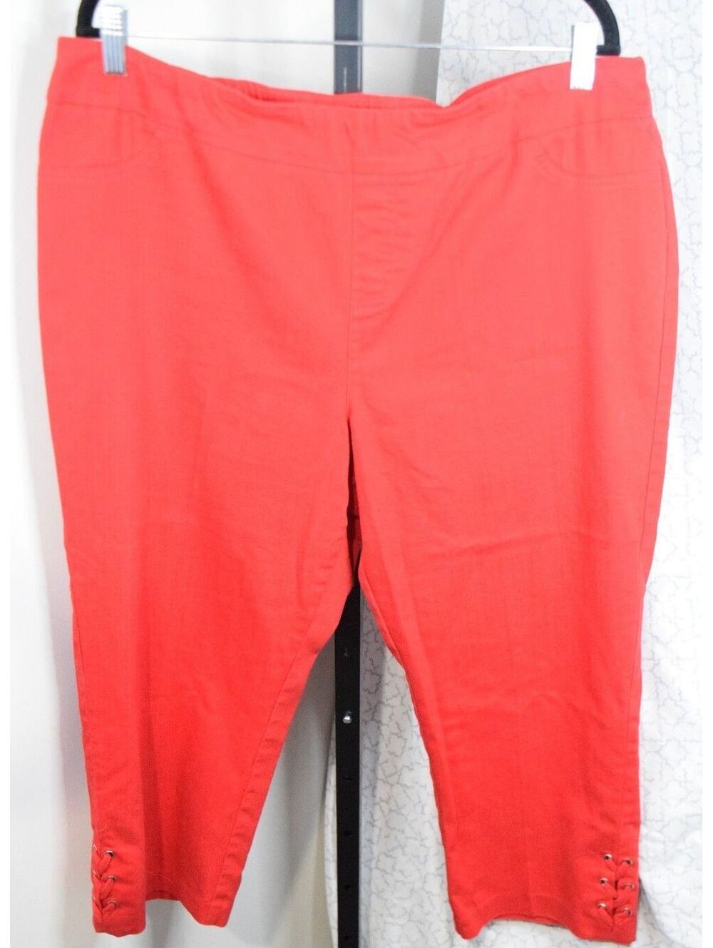 N Touch Women's Size 16 Coral Orange Stretch Pull On Capri Pants Lace-Up Hem
